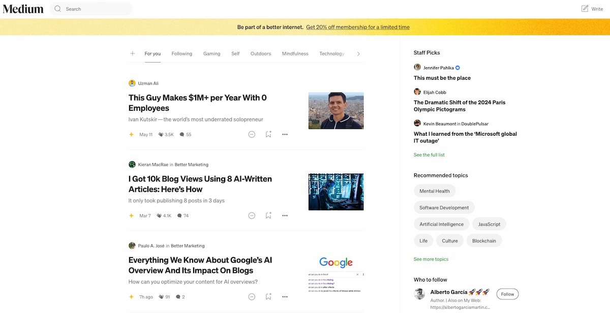 Medium homepage.